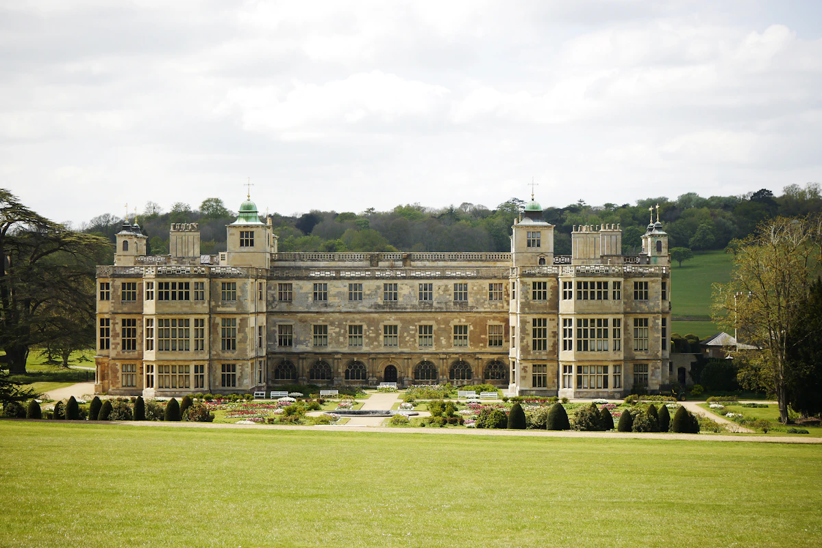 English country-house architecture and formal gardens
